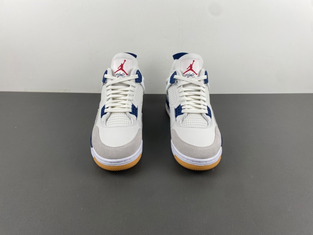 Nike SB x Air Jordan 4 “Navy” DR5415-100
