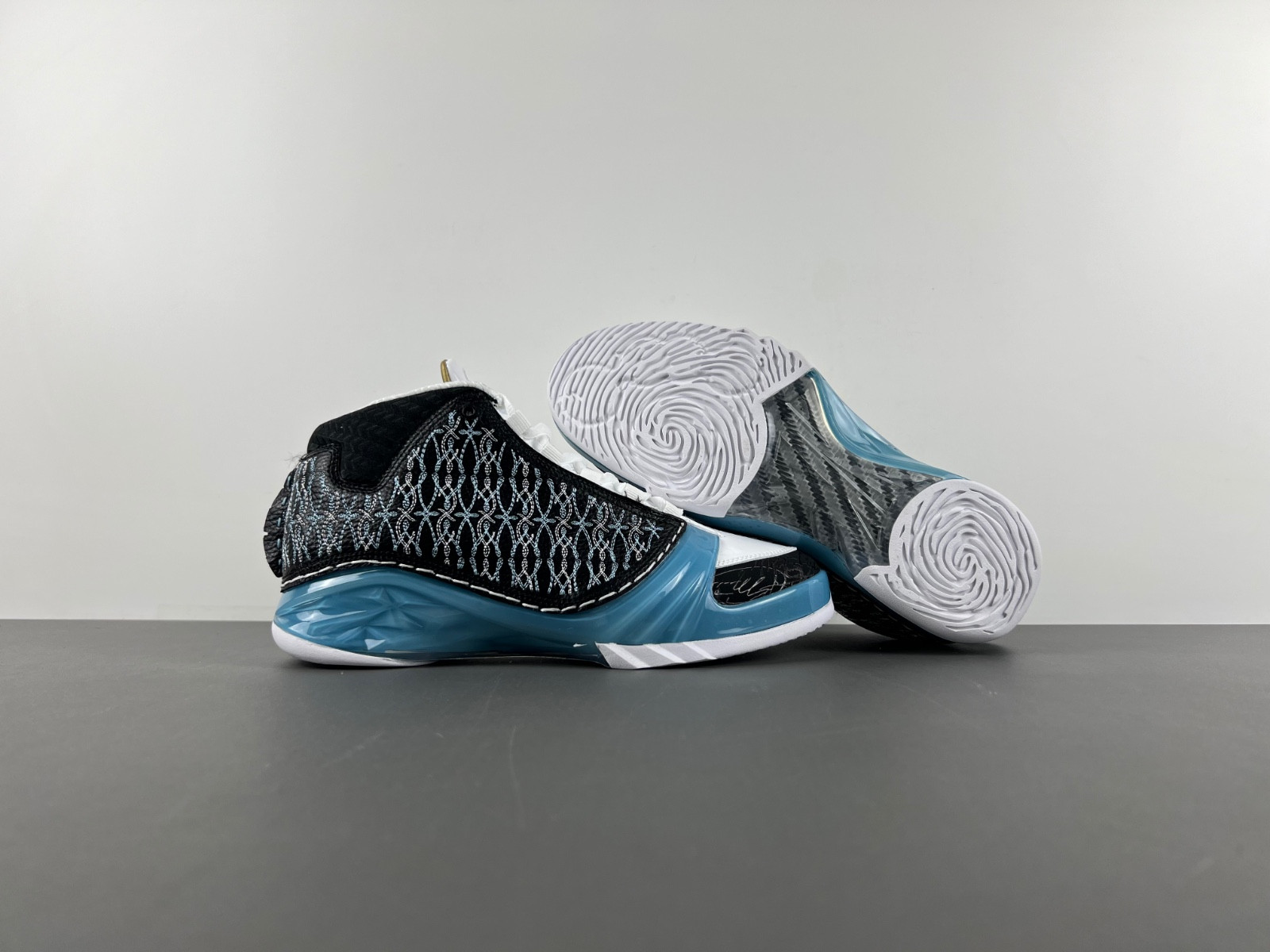 Air Jordan 23 OG ''UNC'' 318376-041