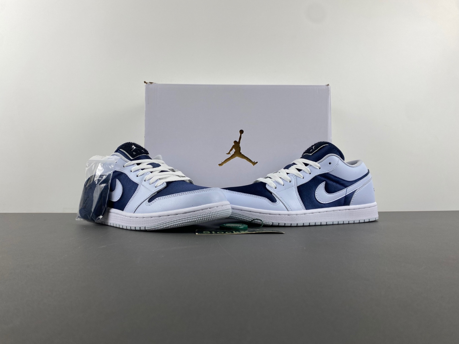 Air Jordan 1 Low Football Grey FZ8778-044