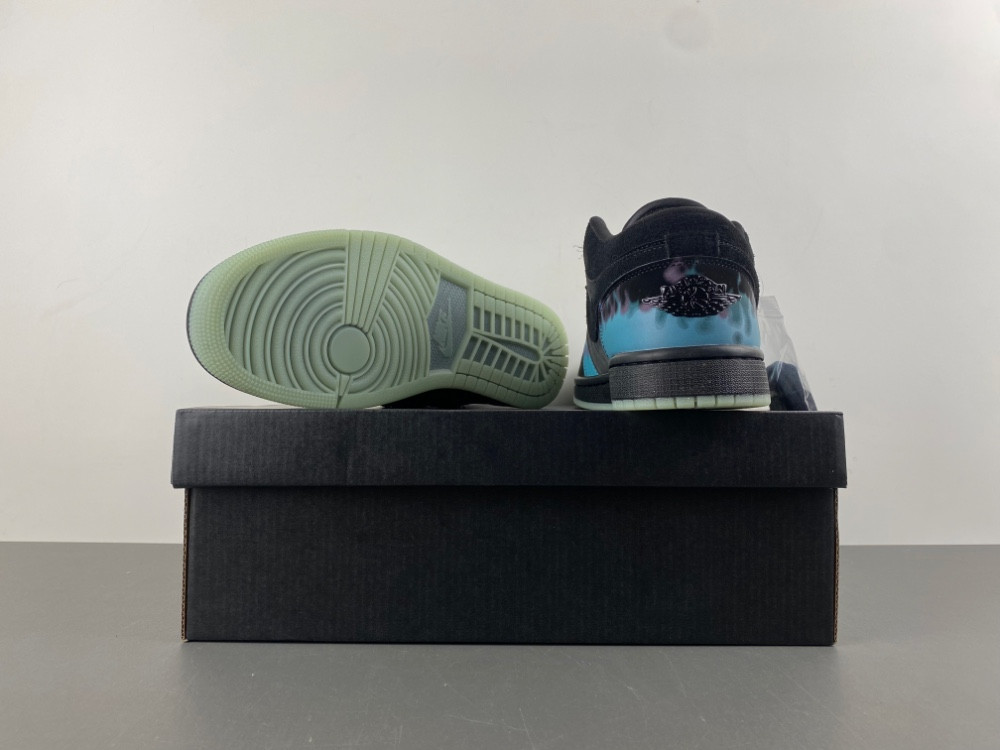 Air Jordan 1 Low Fortune Fly Halloween HQ3442-001