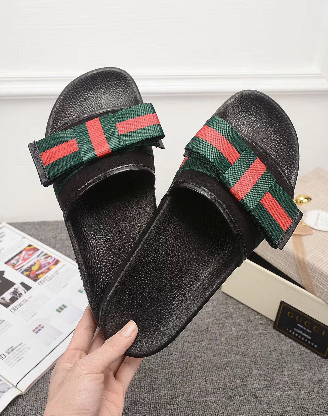 g*u*i sandals