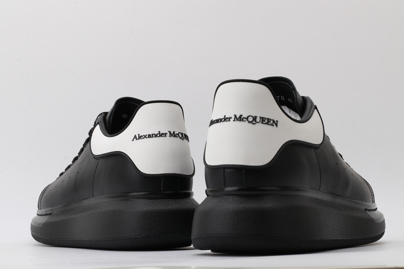 alexer mceen sneakers