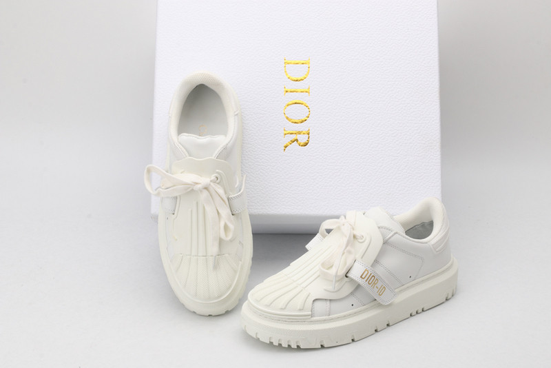 dio* sneaker