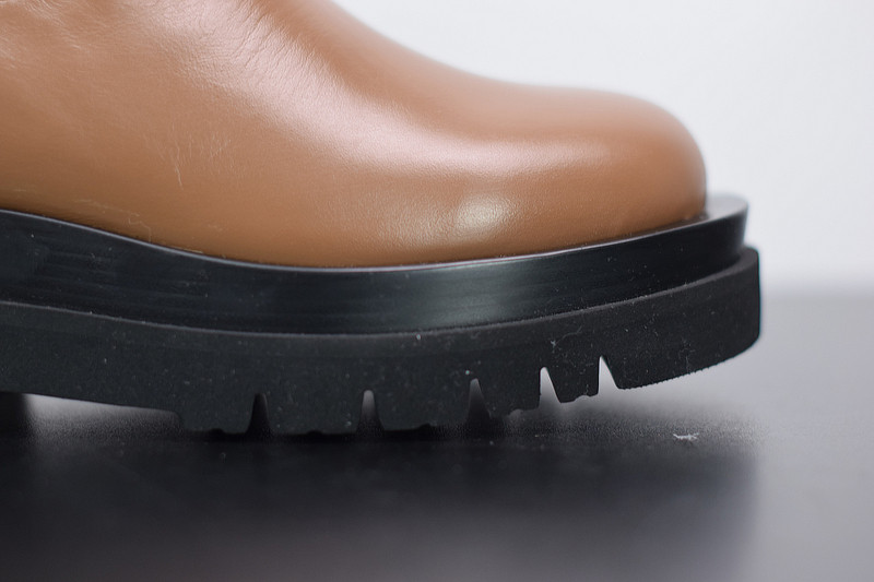 Bo*te*ga ve*ne*ta sneaker