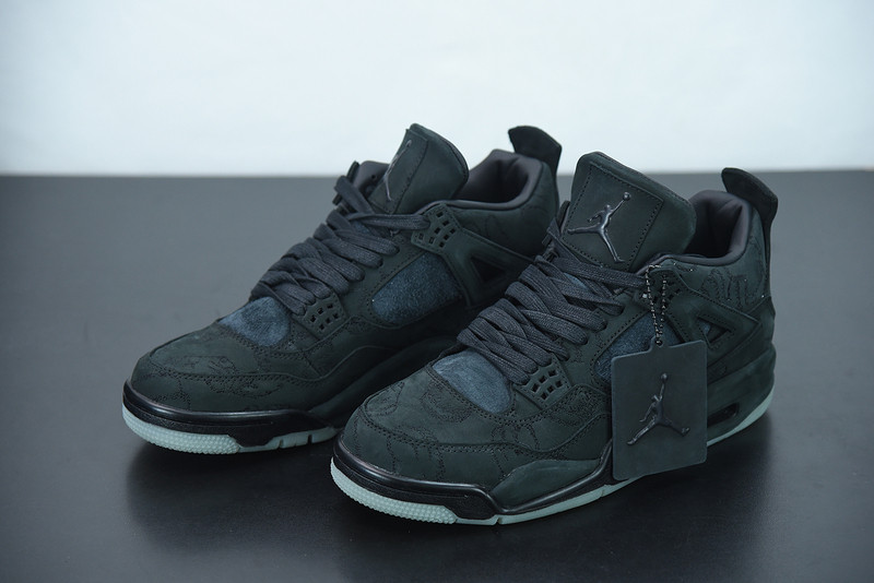 air jordan 4 retro kaws "kaws" 930155-001