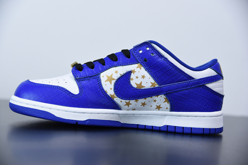 S*p*e x nike sb dunk low white/metallic gold-hyper blue dh3228-100