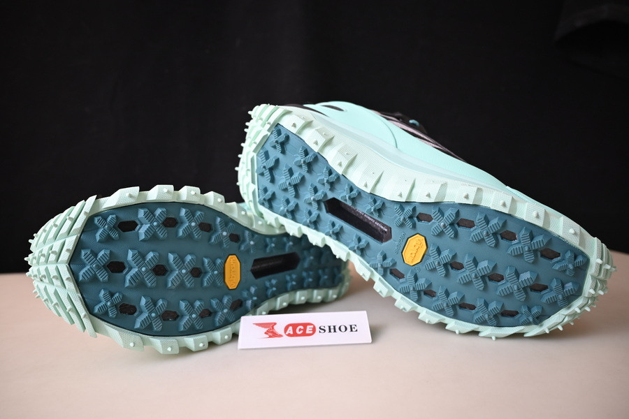 moncler trailgrip gore-tex