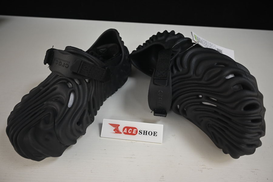 Cr*0*s pollex clog by salehe bembury black