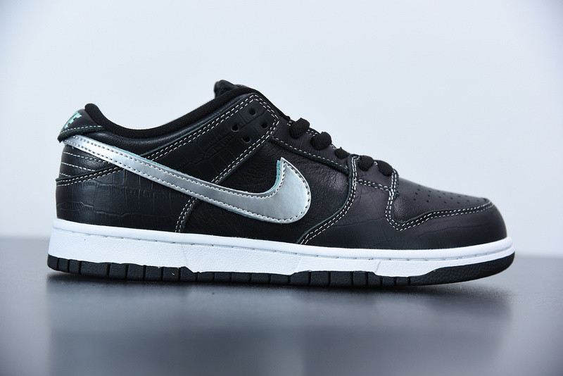 nike sb dunk low black x Di*m*nd s*pply x co bv1310-001
