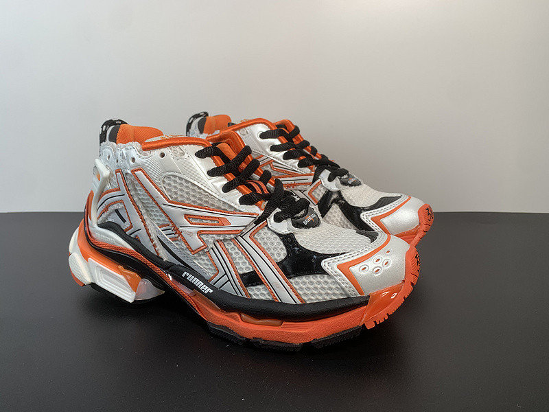 Ba*len*cia*ga runner sneaker
