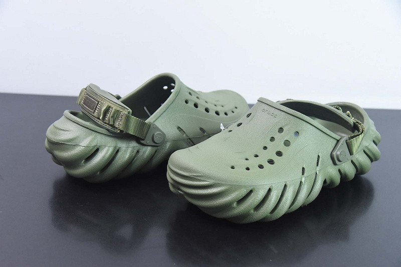 Cr*0*s echo clog army green