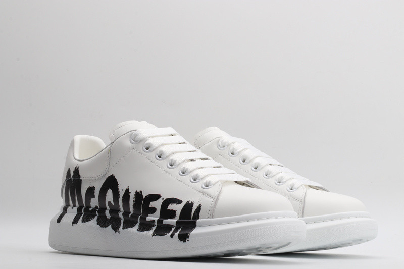 alexer mceen sneakers