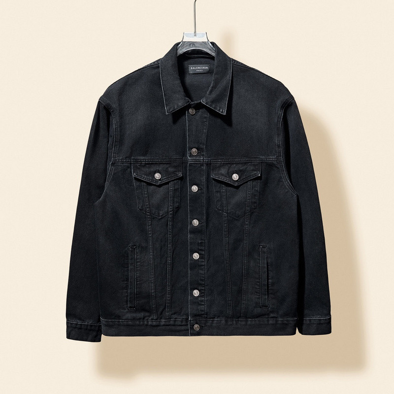 Ba*len*cia*ga clothes