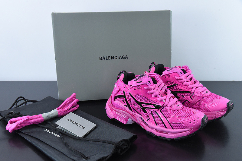 Ba*len*cia*ga runner sneaker