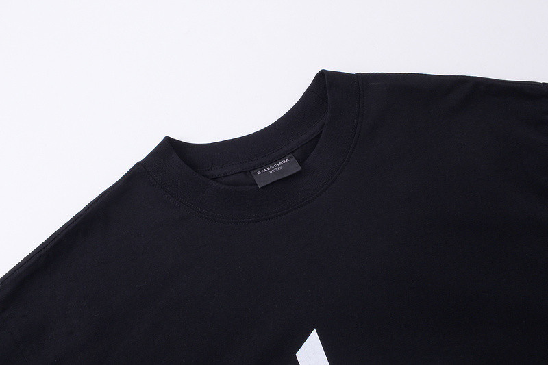 Ba*len*cia*ga clothes