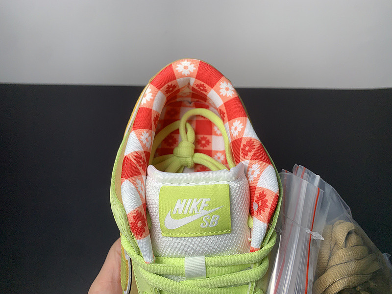 concepts × nike dunk sb fluorescent yellow lobster bv1310-566