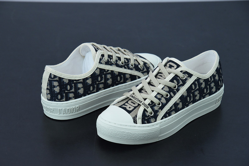 dio* x converse sneaker