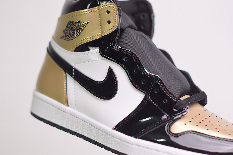 air jordan 1 retro high og nrg "gold toe" 861428-007