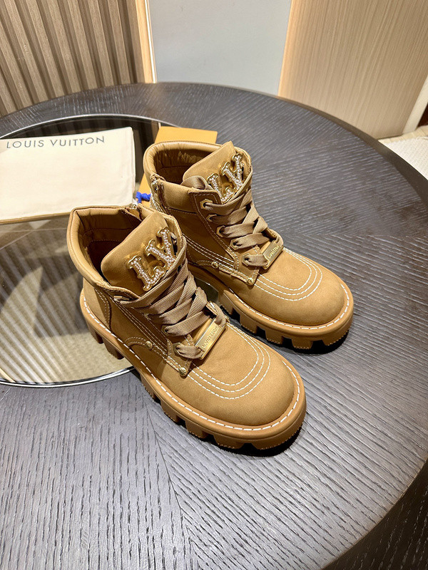 LVT BOOTS