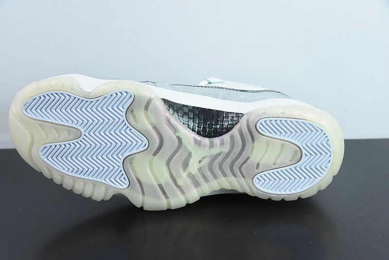 Air Jordan 11 Low “Year of the Snake” HQ7000-001