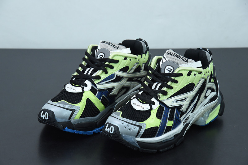 Ba*len*cia*ga runner sneaker
