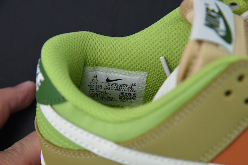 nike sb dunk low gs barley yellow sail white bright green dv9108-711