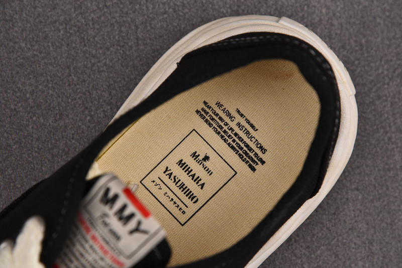 Ma*s*n mihara yasuhiro sneaker