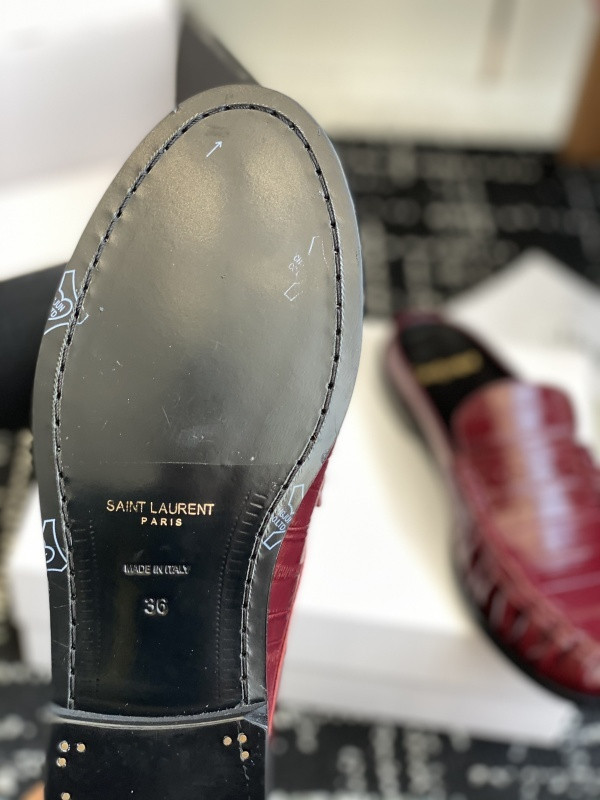 SAINT LAURENT Sneaker