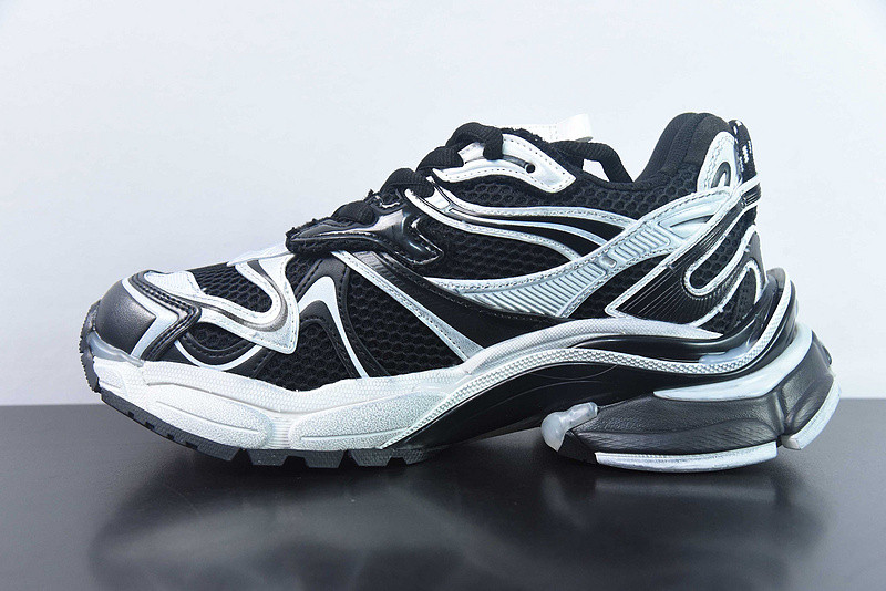 Ba*len*cia*ga runner sneaker