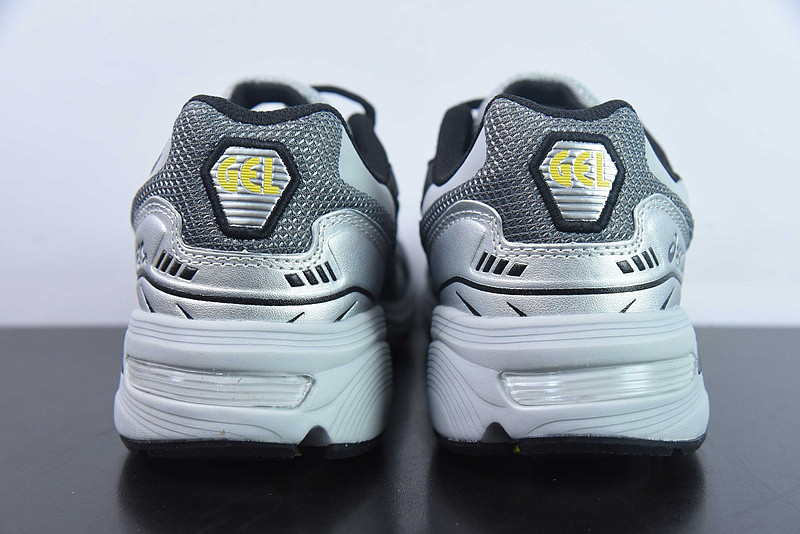 As*ic*s tiger gel-1090