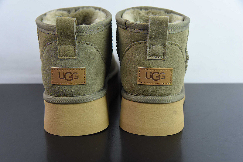 UGG