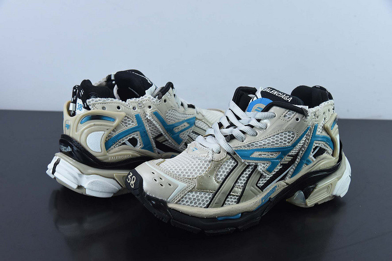 Ba*len*cia*ga runner sneaker