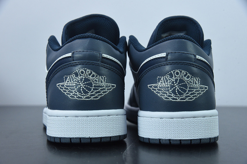 air jordan 1 low covered in blue tones 553558-414