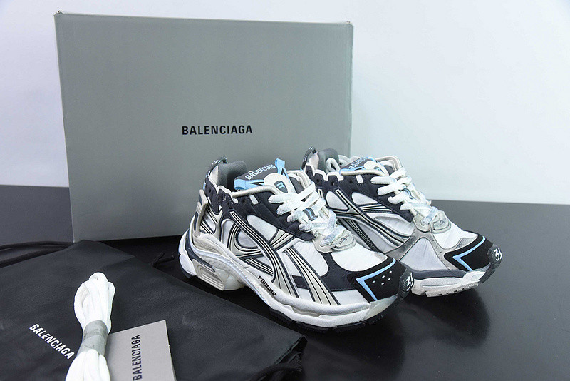 Ba*len*cia*ga runner sneaker