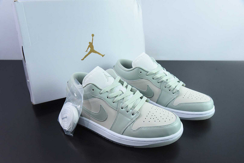 Air Jordan 1 Low SE Seafoam HF4078-100