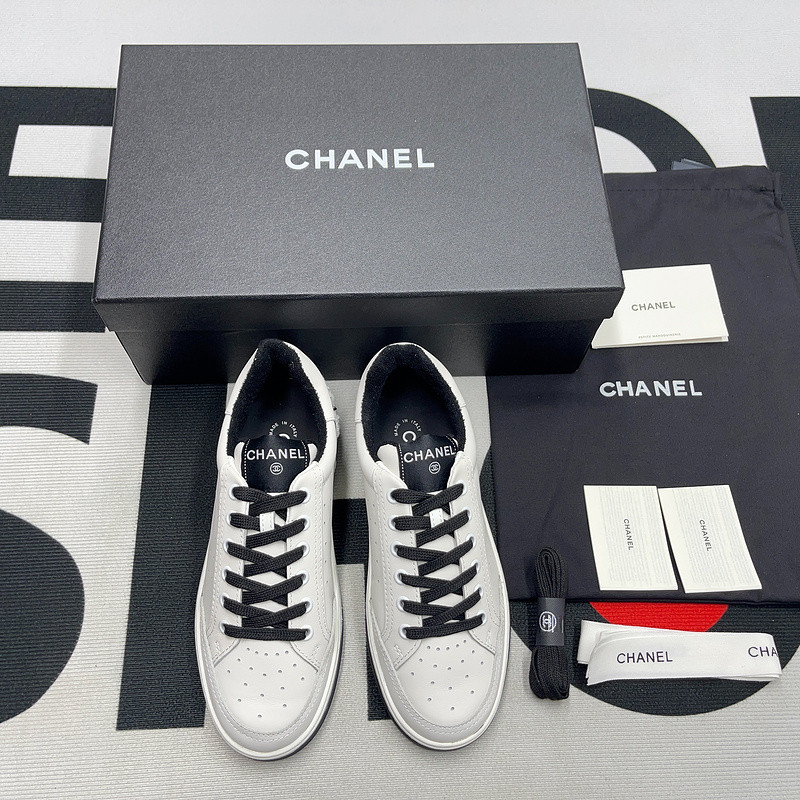 Ch*el sneaker